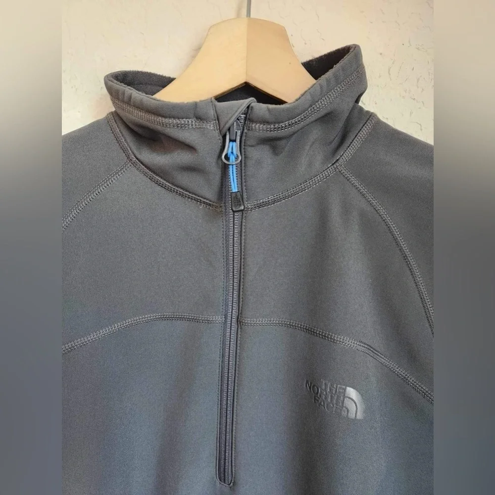 The North Face Men's‎ Medium Black 1/4 Zip Pullover Fleece Lined Chest Pocket